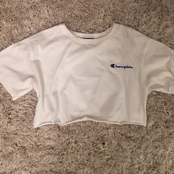 Champion Croptop - Picture 2 of 5